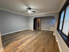 5600 W National Ave in West Allis, WI - Building Photo