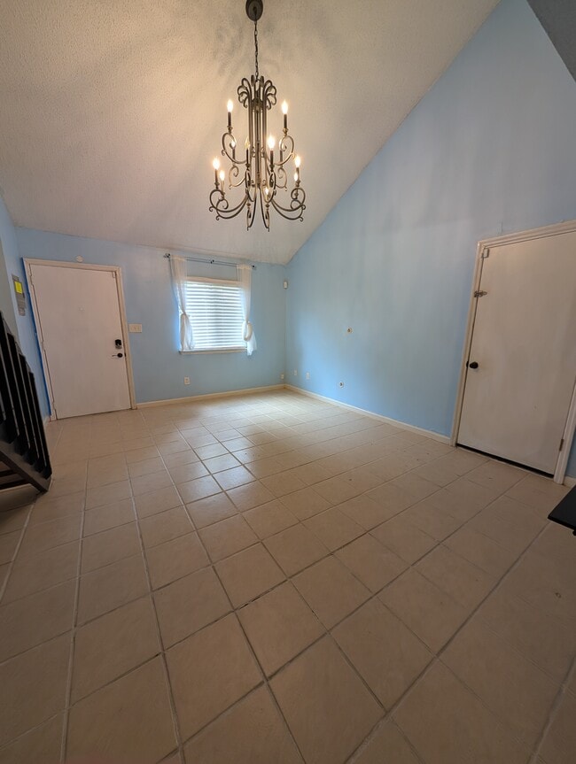 2228 Sandpiper St in Tallahassee, FL - Foto de edificio - Building Photo