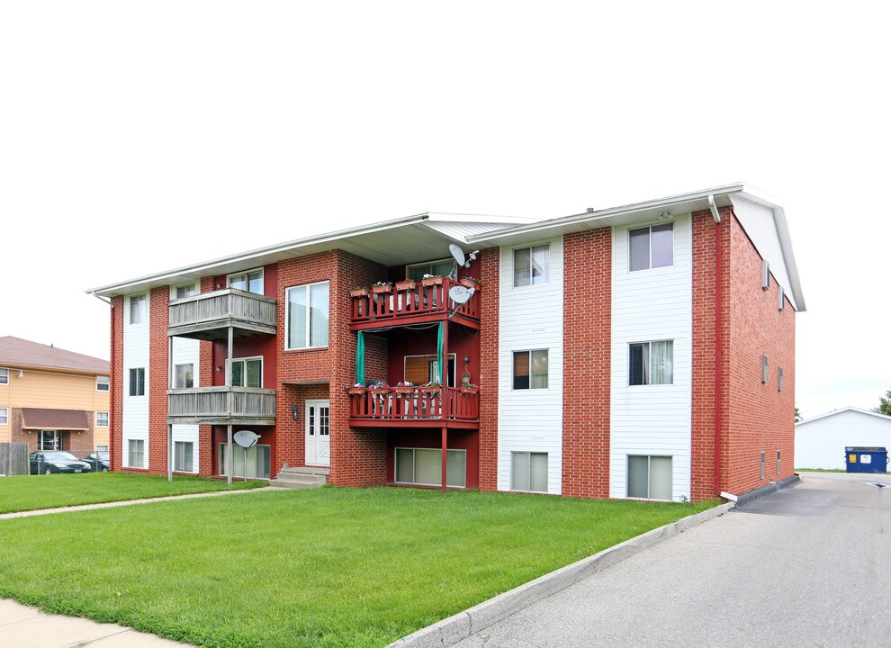 307-309 NE Trilein Dr in Ankeny, IA - Foto de edificio