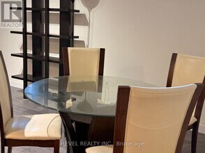 674 Roselawn Ave in Oshawa, ON - Building Photo - Building Photo