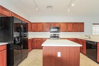 15311 N 159th Dr in Surprise, AZ - Foto de edificio - Building Photo