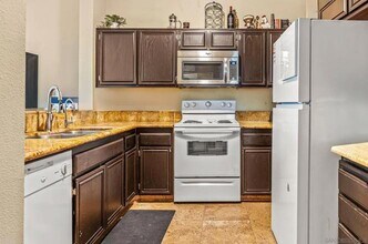 18656 Caminito Cantilena in San Diego, CA - Building Photo - Building Photo