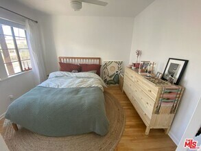 947 17th St in Santa Monica, CA - Building Photo - Building Photo