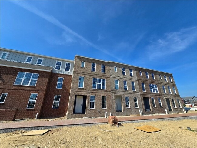 206 Oliver Wy in Cranberry Township, PA - Building Photo - Building Photo
