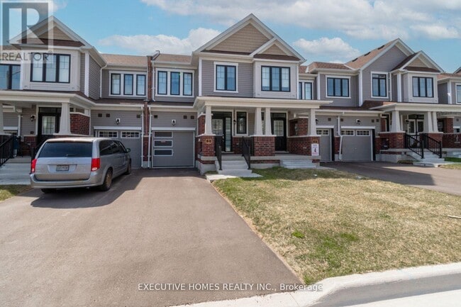 property at 15 Rochester Dr