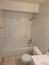 1201 Wall St, Unit 4 in Normal, IL - Building Photo - Building Photo