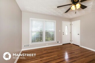 7614 Lesane Dr in Louisville, KY - Building Photo - Building Photo