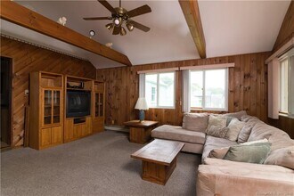 296 Toll House Ln in Fairfield, CT - Building Photo - Building Photo