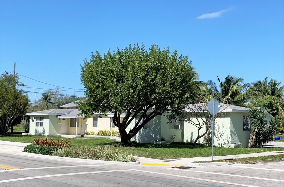 19 SE 2nd St in Delray Beach, FL - Building Photo