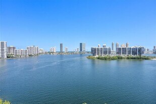 3300 NE 188th St, Unit UPH15 in Aventura, FL - Building Photo