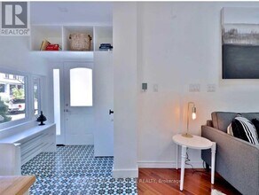 20 Amroth Ave in Toronto, ON - Building Photo - Building Photo