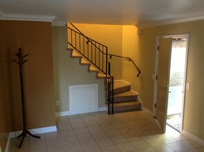 918 S Mountain Ave, Unit C in Ontario, CA - Building Photo - Building Photo