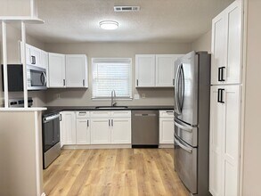 2744 Westchester Dr in Burlington, NC - Building Photo - Building Photo