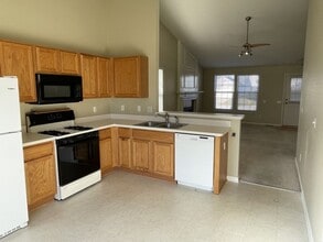 7140 Richmond Dr in Ypsilanti, MI - Building Photo - Building Photo