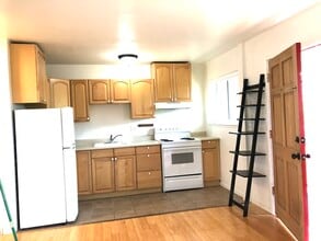 3019 Bateman St, Unit 5 in Berkeley, CA - Building Photo - Building Photo