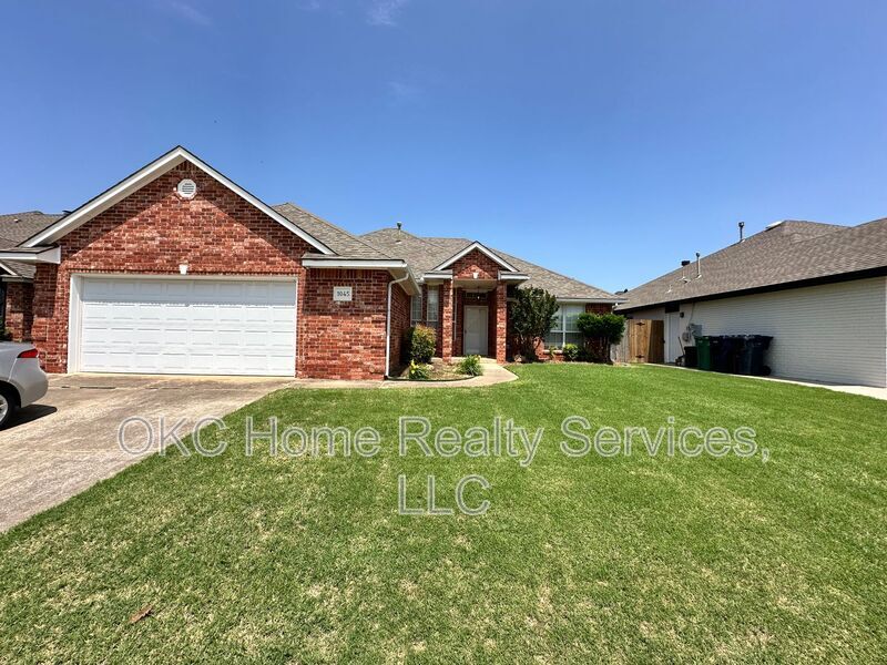 1045 SW 128th St in Oklahoma City, OK - Foto de edificio