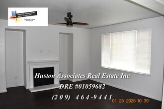 5953 Pebblestone Way in Stockton, CA - Building Photo - Building Photo