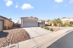 1385 Dragon Rock Dr in Henderson, NV - Building Photo
