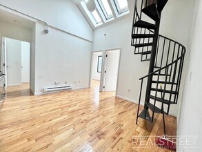 Melrose Street in Brooklyn, NY - Building Photo - Building Photo