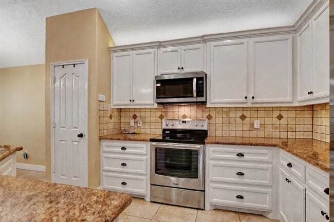 property at 11807 Briarwood Ln