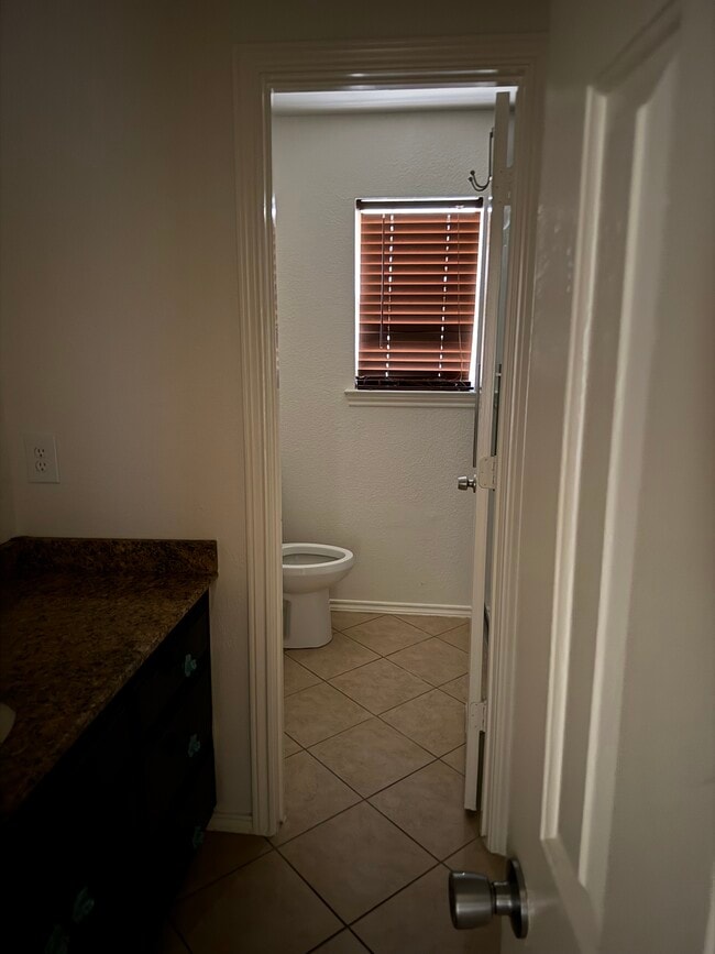 912 Smokerise Cir in Denton, TX - Building Photo - Building Photo