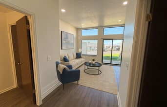 Summer Garden in Bountiful, UT - Building Photo - Building Photo