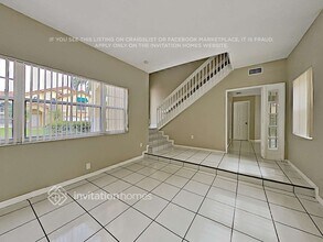 4500 SW 154th Pl in Miami, FL - Foto de edificio - Building Photo