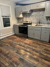 22 Woonsocket Hill Rd, Unit 1F in North Smithfield, RI - Building Photo - Building Photo
