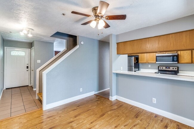 2352-2354 Little Pocket in Dallas, TX - Foto de edificio - Building Photo