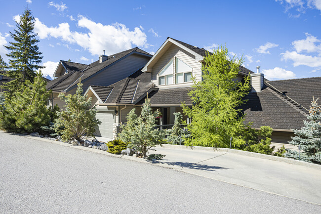 2 Aspen Gln in Canmore, AB - Building Photo - Building Photo