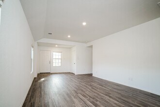 1718 Campos Ct in Conroe, TX - Building Photo - Building Photo