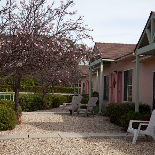 Ocean View Manor in Morro Bay, CA - Foto de edificio