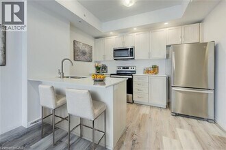 108 Garment St in Kitchener, ON - Building Photo - Building Photo