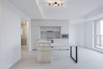185-1185 Alberta Ave in Toronto, ON - Building Photo - Building Photo