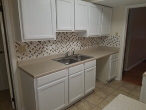 101 Thompson Loop in Lafayette, LA - Building Photo - Building Photo