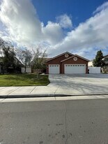 1072 Sun Up Cir in San Jacinto, CA - Building Photo