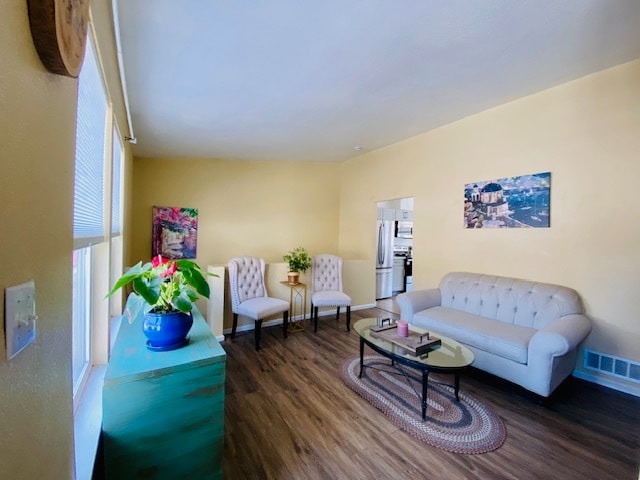 property at 1510 W Maple Ave