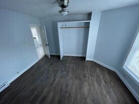 47 Lens St, Unit apt 1 in Southbridge, MA - Building Photo