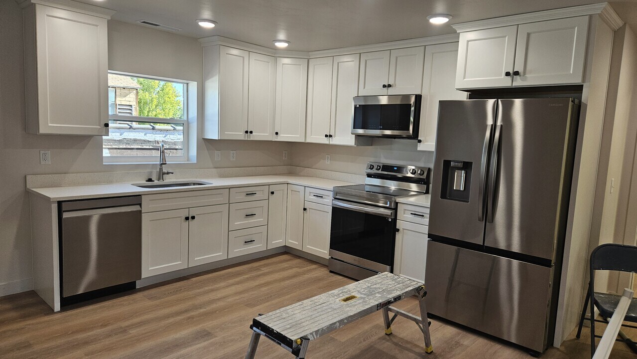 146 N Main St in Richfield, UT - Building Photo