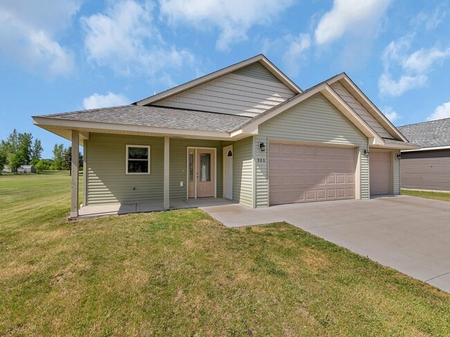 property at 980 Acacia Dr S