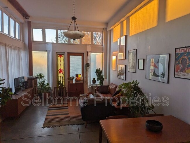 5500 San Pablo Ave in Oakland, CA - Building Photo - Building Photo