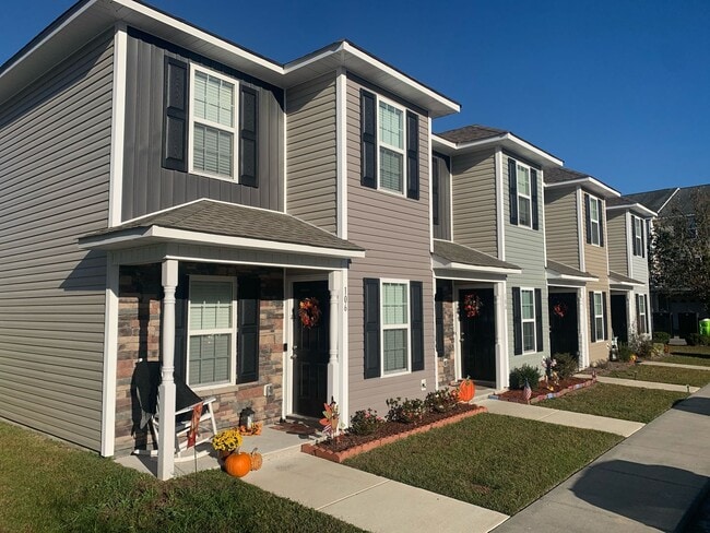 104 Meadow Way in Havelock, NC - Building Photo - Building Photo