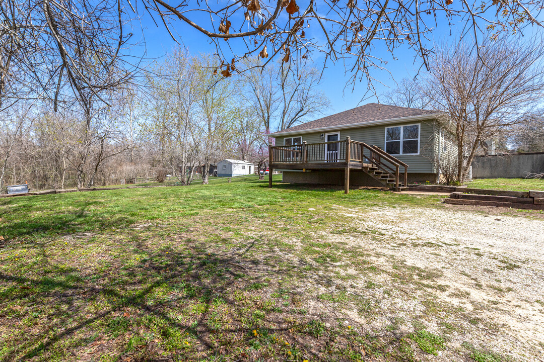 100 Brewer Rd in Crocker, MO - Building Photo