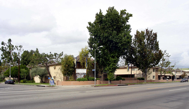 Canoga Island Village in Canoga Park, CA - Building Photo - Building Photo