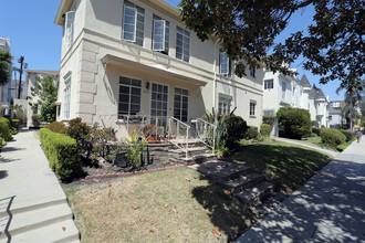 625 S Ridgeley Dr in Los Angeles, CA - Building Photo - Building Photo