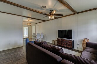 5323 33rd St in Lubbock, TX - Building Photo - Building Photo