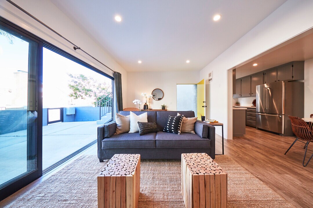 18 24th Ave, Unit A in Los Angeles, CA - Building Photo