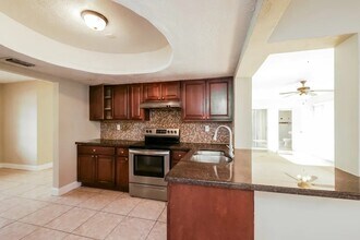 3185 NW 40th Ct in Lauderdale Lakes, FL - Building Photo - Building Photo