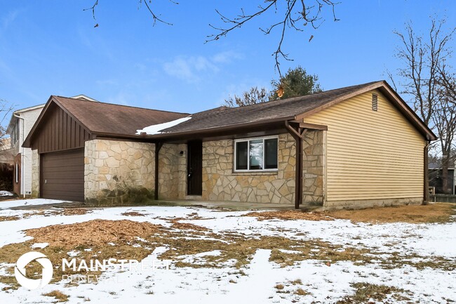 property at 2033 Queensbridge Dr