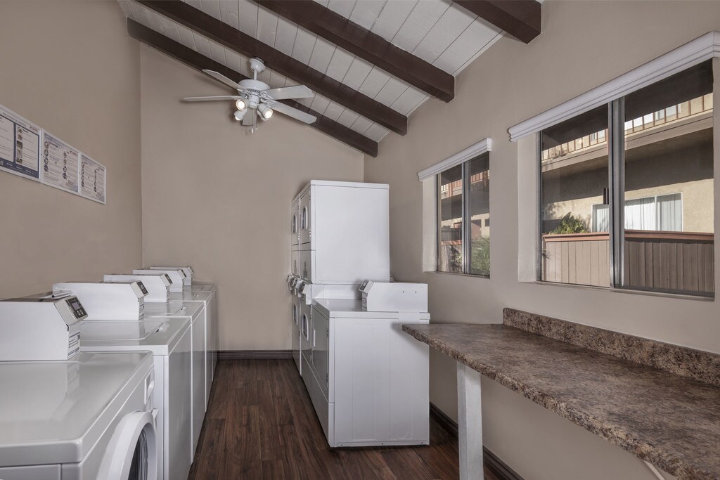 The Timbers Riverside, CA Apartments